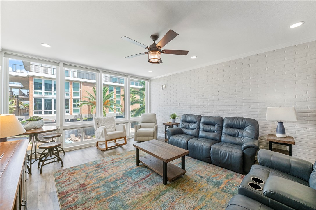 631 Channel View Drive 108 Port Aransas TX 78373