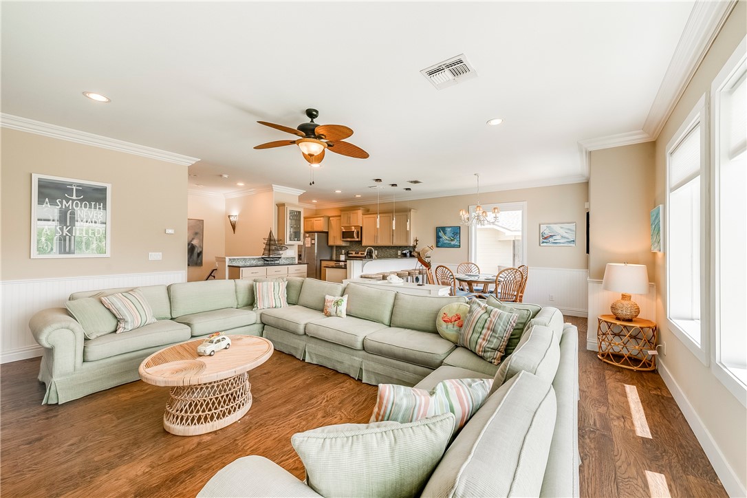 247 W Roberts Avenue 8 Port Aransas TX 78373