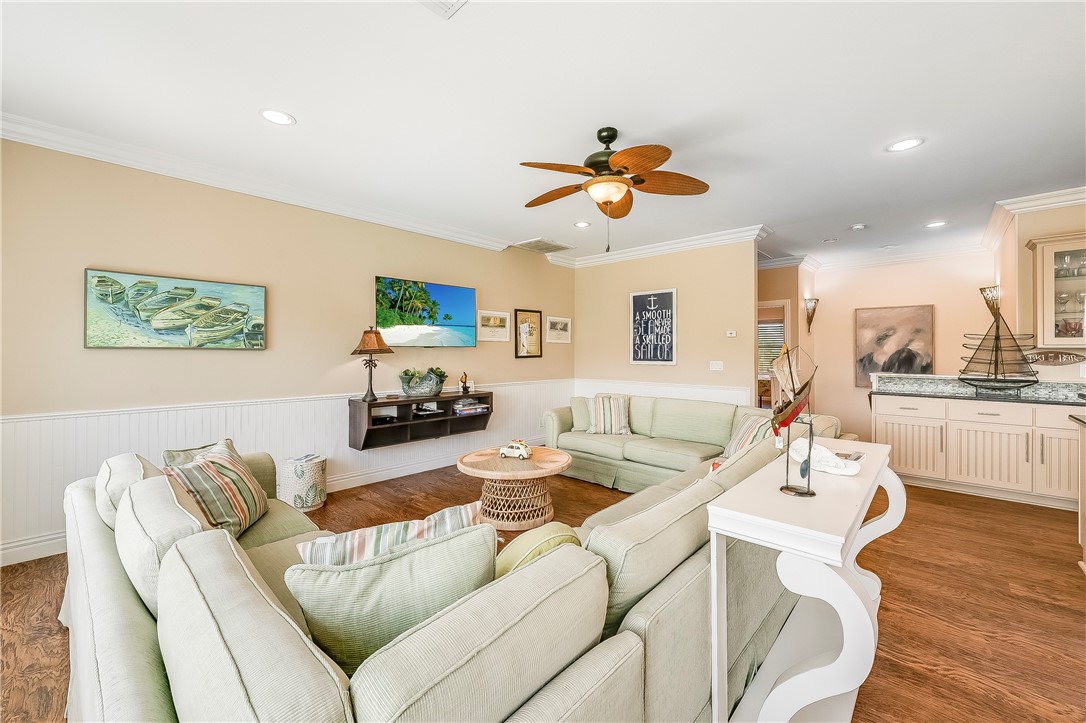 247 W Roberts Avenue 8 Port Aransas TX 78373