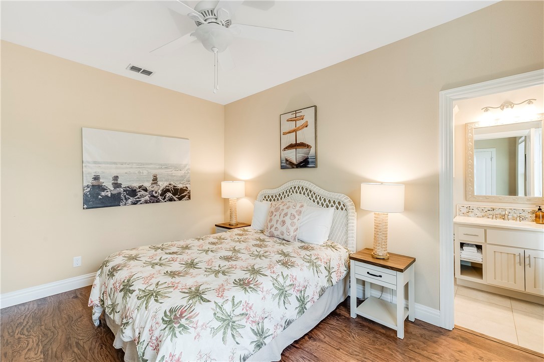 247 W Roberts Avenue 8 Port Aransas TX 78373