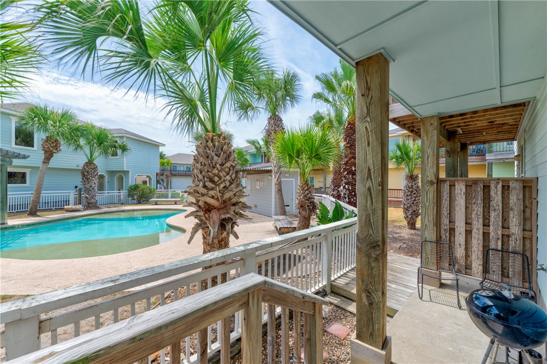 247 W Roberts Avenue 8 Port Aransas TX 78373