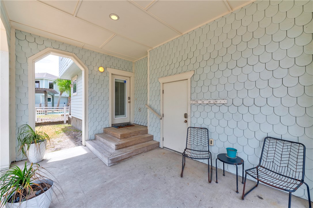 247 W Roberts Avenue 8 Port Aransas TX 78373