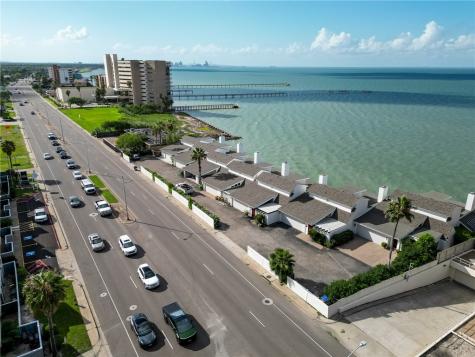 4454 Ocean Drive 4 Corpus Christi TX 78412