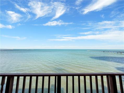 4454 Ocean Drive 4 Corpus Christi TX 78412