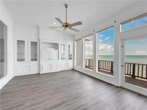4454 Ocean Drive 4 Corpus Christi TX 78412