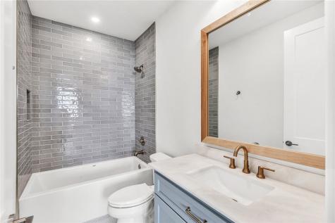 136 W Cotter Avenue 6 Port Aransas TX 78373
