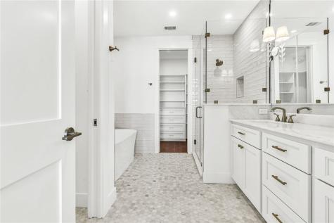 136 W Cotter Avenue 6 Port Aransas TX 78373
