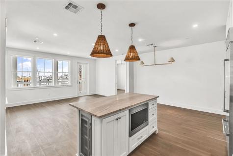 136 W Cotter Avenue 6 Port Aransas TX 78373