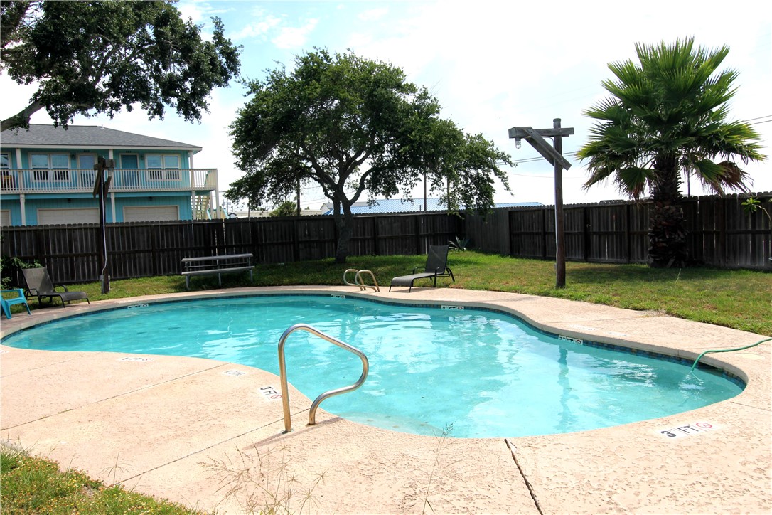 1809 Hillcrest 501 Rockport TX 78382