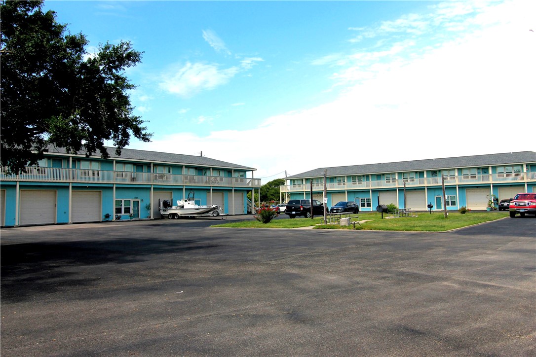 1809 Hillcrest 501 Rockport TX 78382