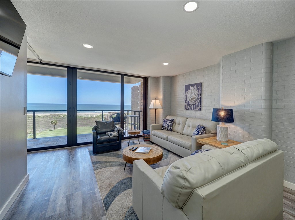 720 Access Road 1-a 504 Port Aransas TX 78373