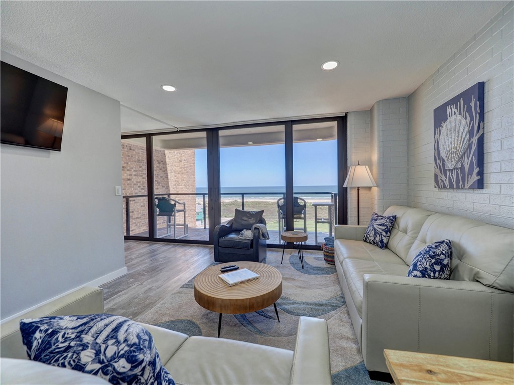 720 Access Road 1-a 504 Port Aransas TX 78373