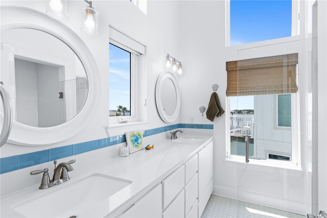 38 Mazatlan Drive 11 Rockport TX 78382