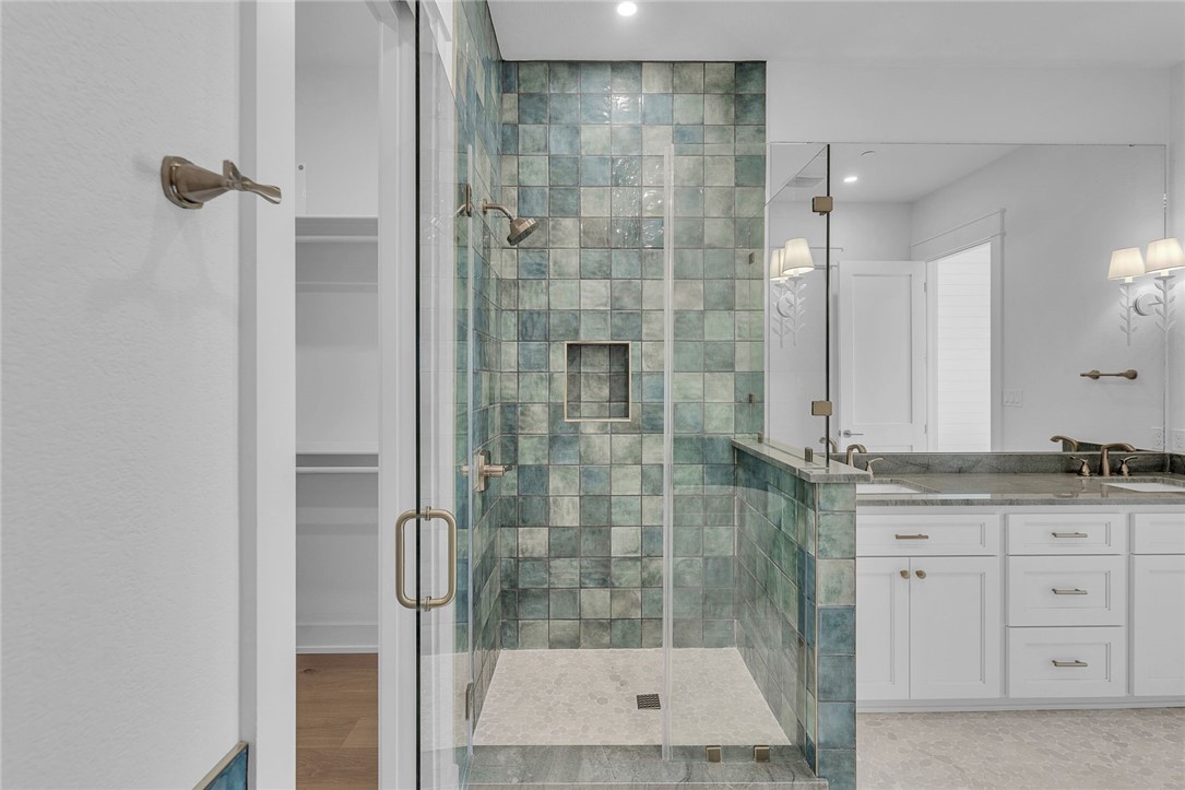 136 W Cotter Avenue 26 Port Aransas TX 78373