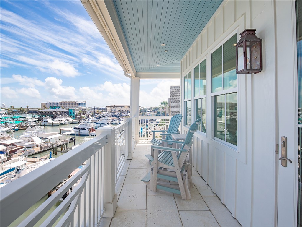 136 W Cotter Avenue 26 Port Aransas TX 78373