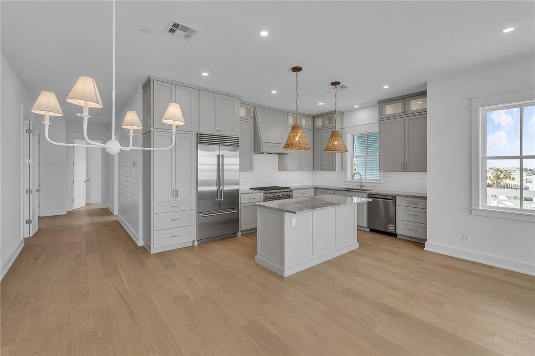 136 W Cotter Avenue 26 Port Aransas TX 78373