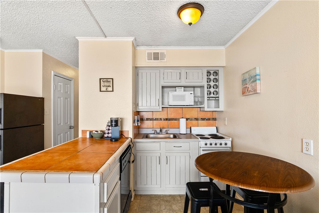 3938 Surfside Boulevard 3323 Corpus Christi TX 78402