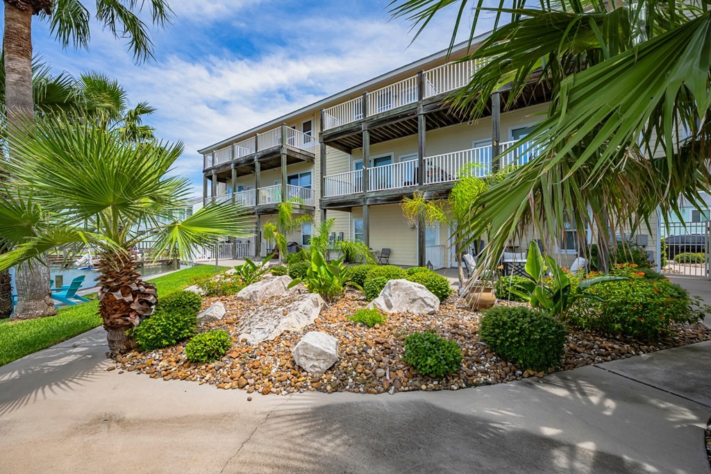 28 Sandollar Street Rockport TX 78382