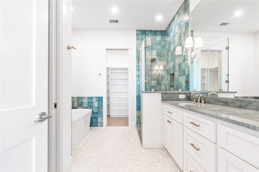 136 W Cotter Avenue 22 Port Aransas TX 78373