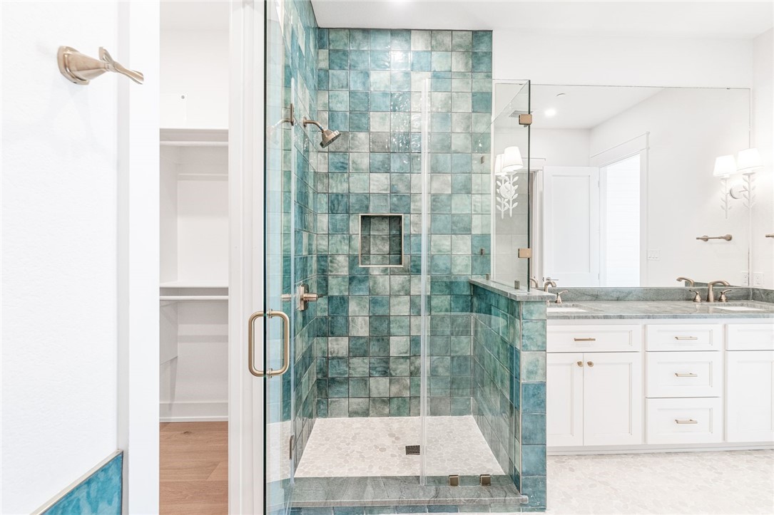 136 W Cotter Avenue 22 Port Aransas TX 78373