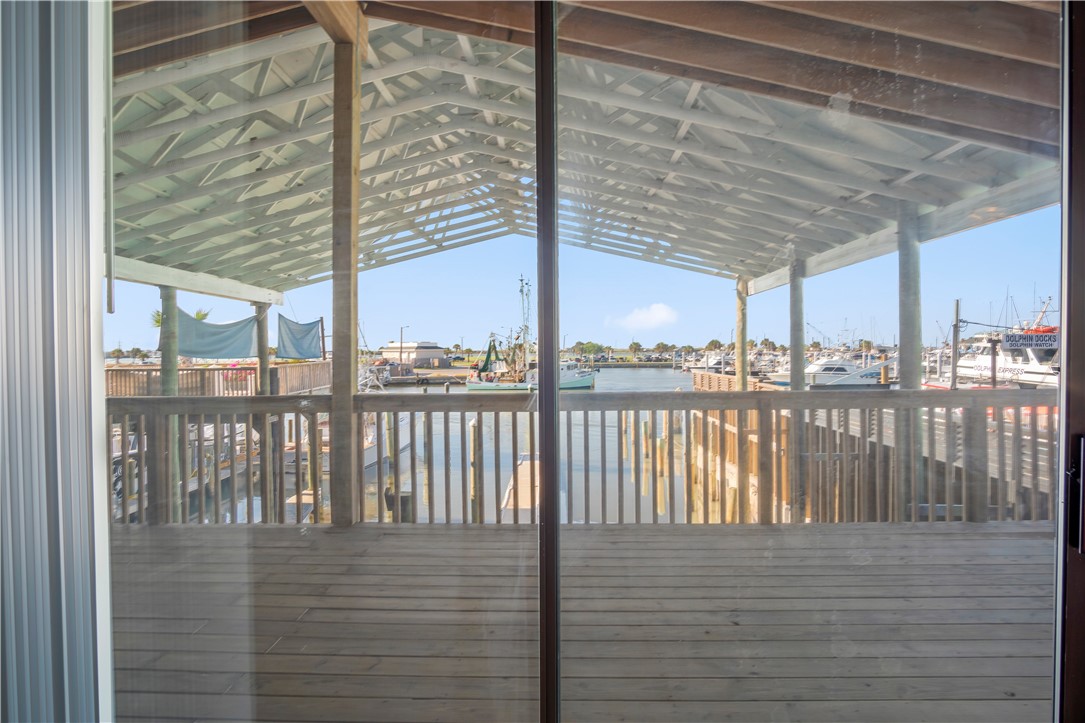 318 W Cotter Avenue 2 Port Aransas TX 78373