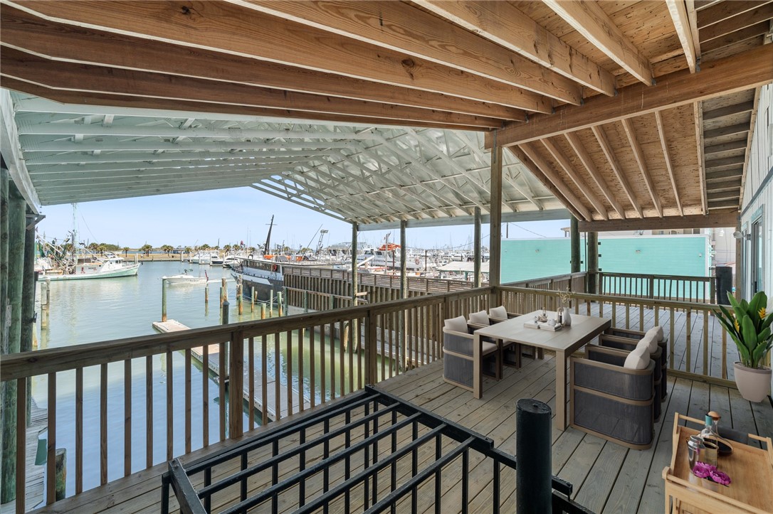 318 W Cotter Avenue 2 Port Aransas TX 78373