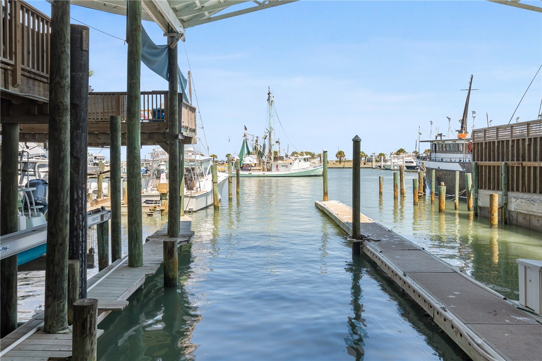 318 W Cotter Avenue 2 Port Aransas TX 78373