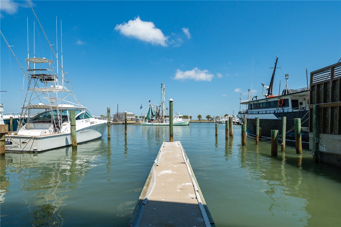 318 W Cotter Avenue 2 Port Aransas TX 78373