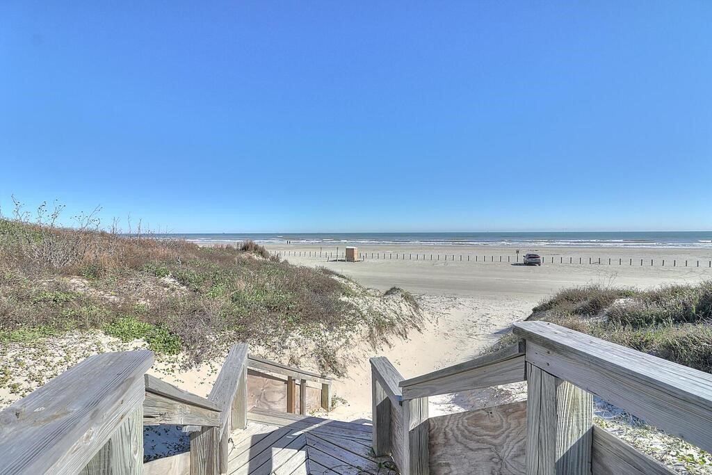 800 Sandcastle Drive 211 Port Aransas TX 78373