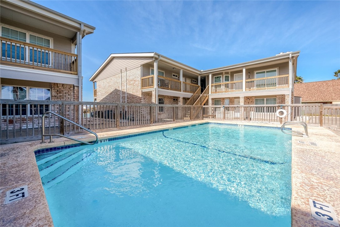15225 Leeward Drive B4 Corpus Christi TX 78418