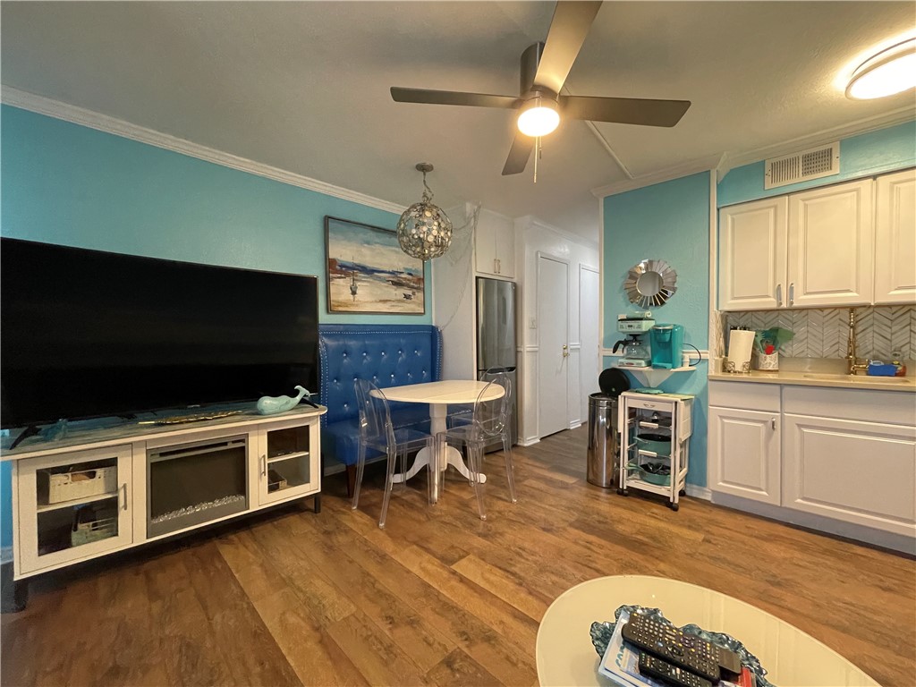 3938 Surfside Boulevard 1102 Corpus Christi TX 78402