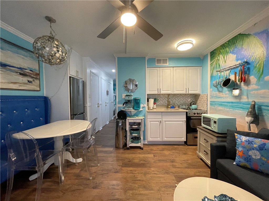 3938 Surfside Boulevard 1102 Corpus Christi TX 78402