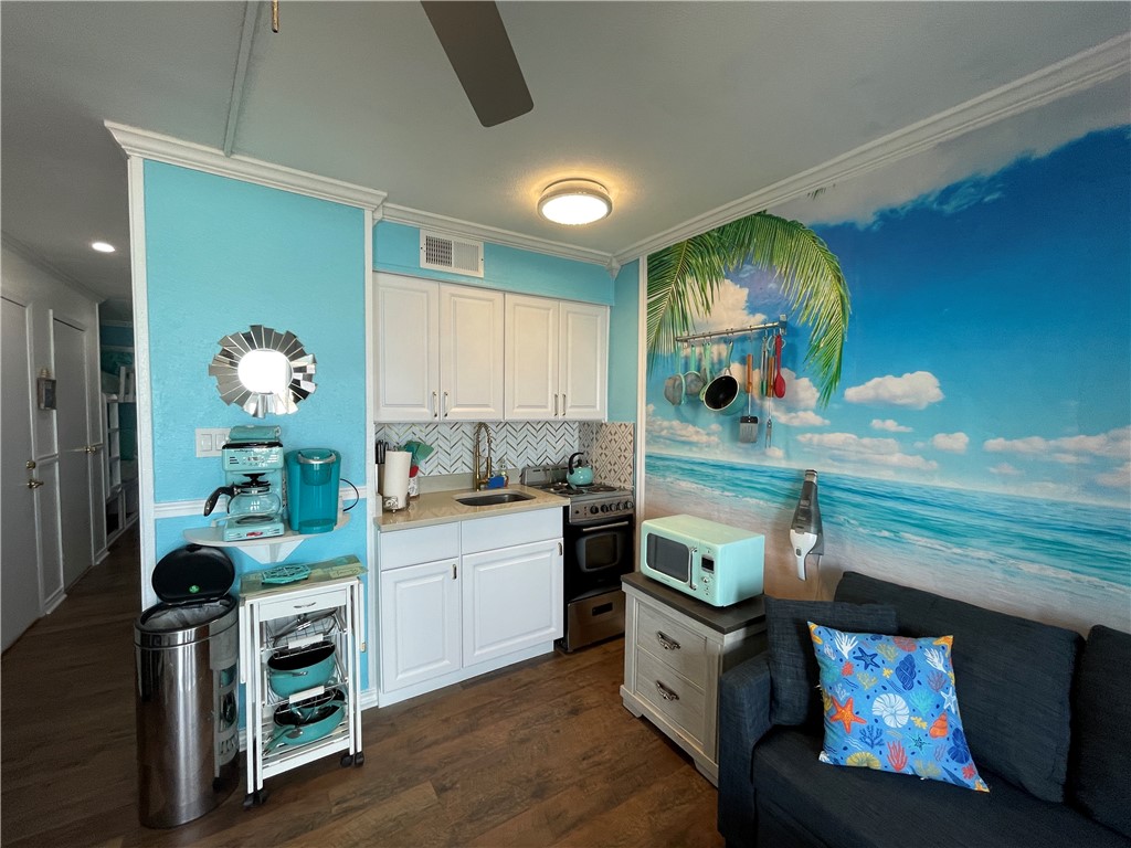 3938 Surfside Boulevard 1102 Corpus Christi TX 78402