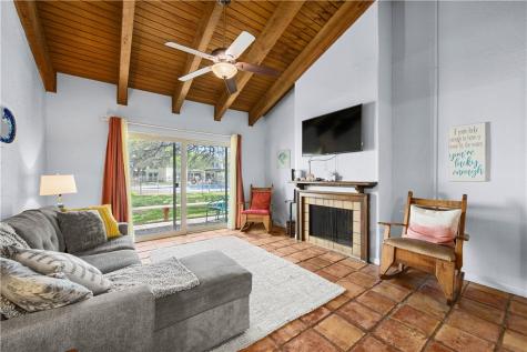 2003 N Fulton Beach 36 Rockport TX 78382