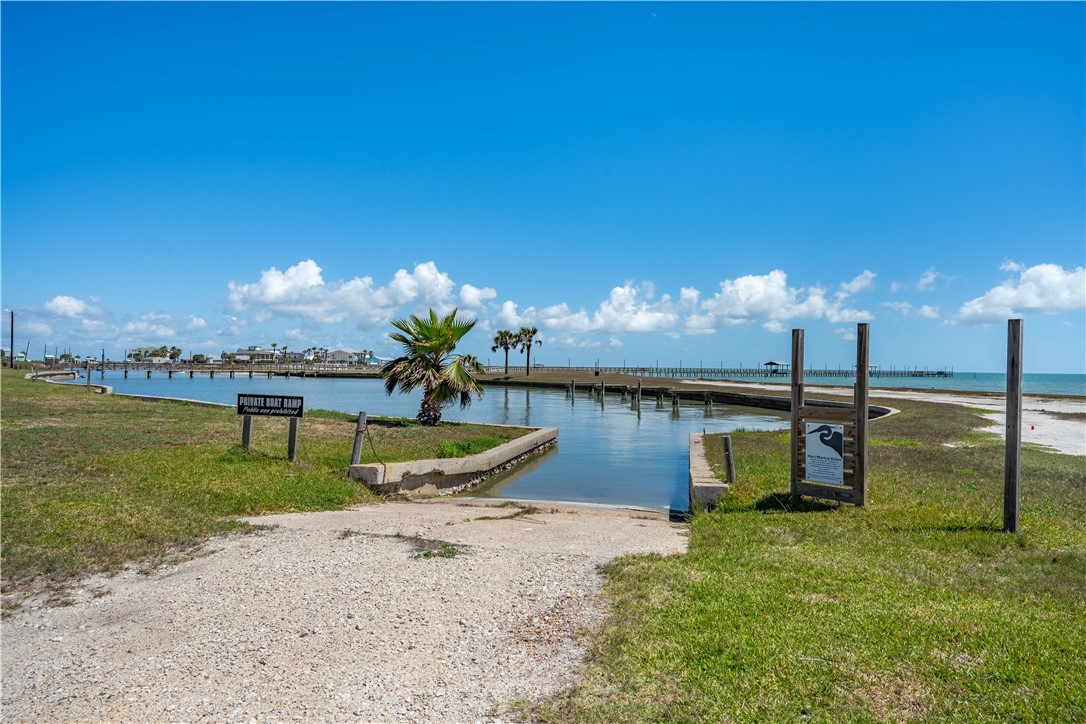 2003 N Fulton Beach 36 Rockport TX 78382