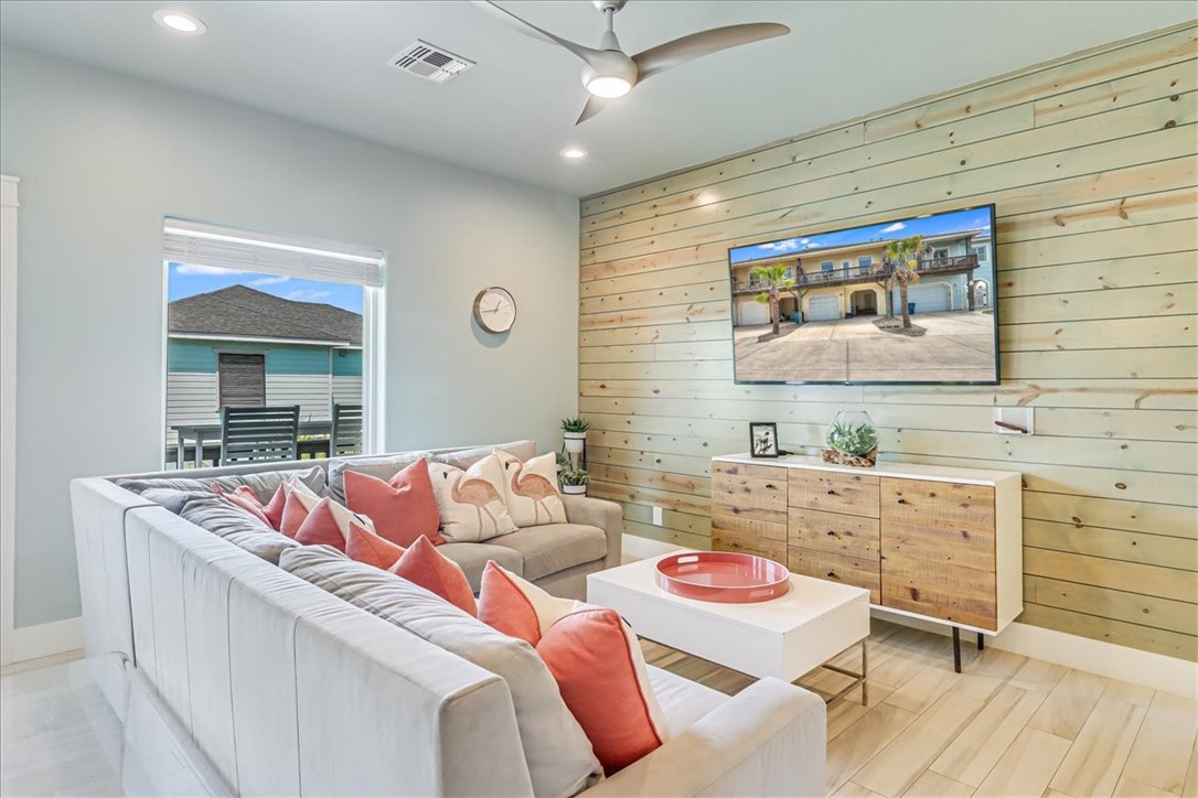 247 W Roberts Avenue 20 Port Aransas TX 78373