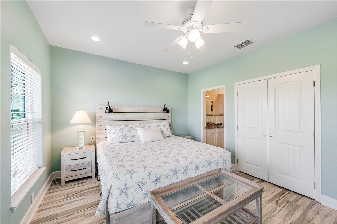 1726 S 11th Street 108 Port Aransas TX 78373