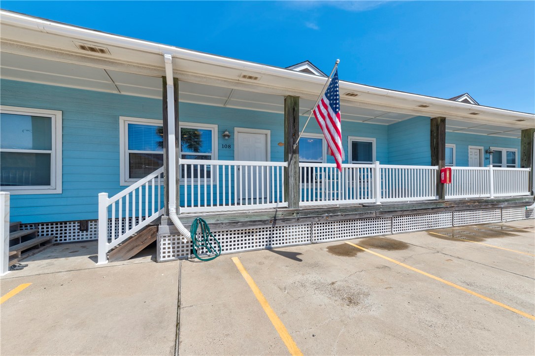 1726 S 11th Street 108 Port Aransas TX 78373