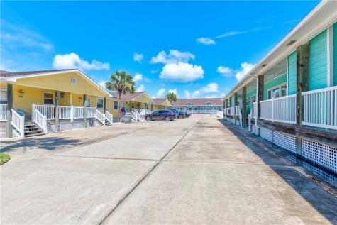 1726 S 11th Street 108 Port Aransas TX 78373