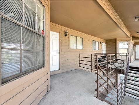 7122 Premont Drive C202 Corpus Christi TX 78414