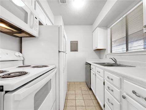 7122 Premont Drive C202 Corpus Christi TX 78414