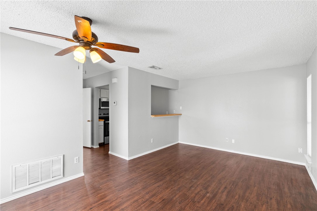 6702 Everhart Rd, M106 M 106 Corpus Christi TX 78413