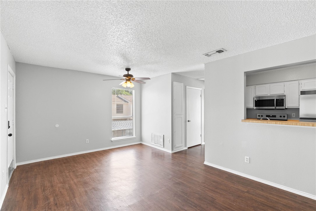 6702 Everhart Rd, M106 M 106 Corpus Christi TX 78413