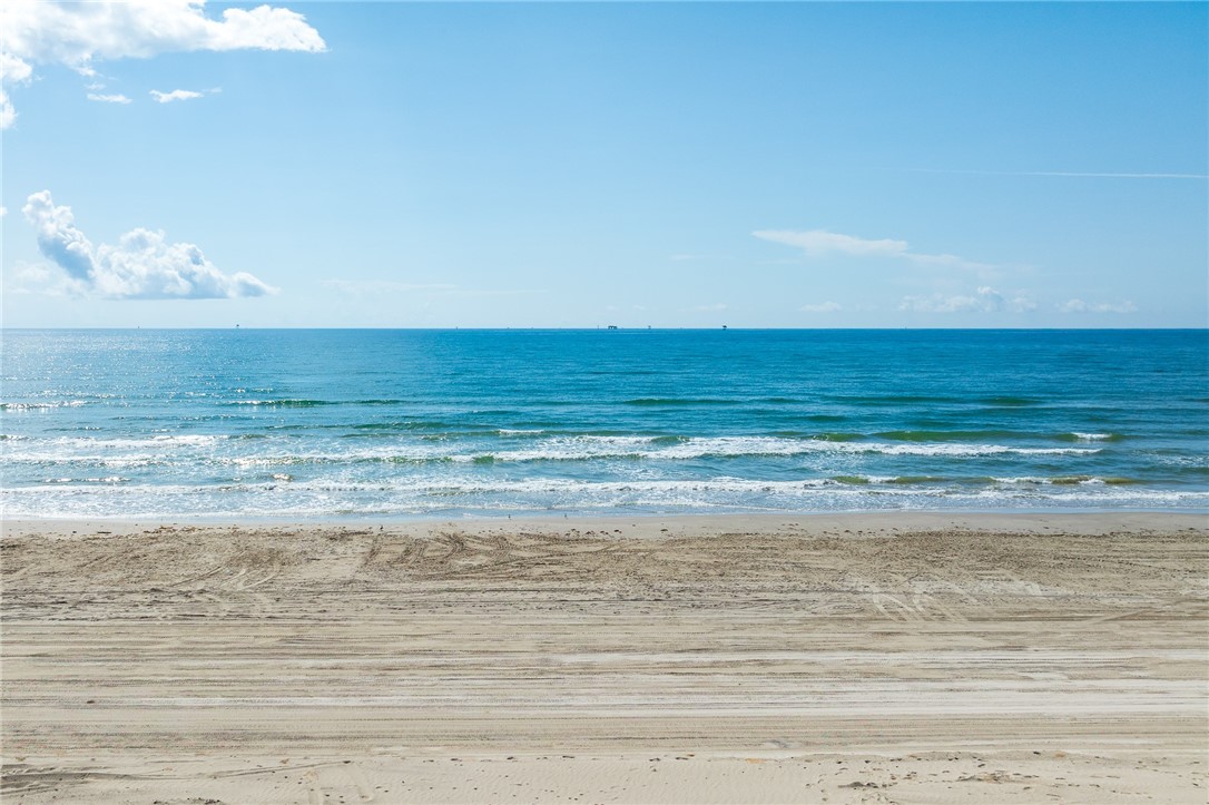 6649 Seacomber Drive 804 Port Aransas TX 78373