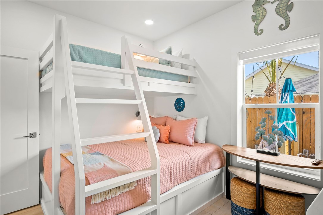 901 S 9th 7 Port Aransas TX 78373
