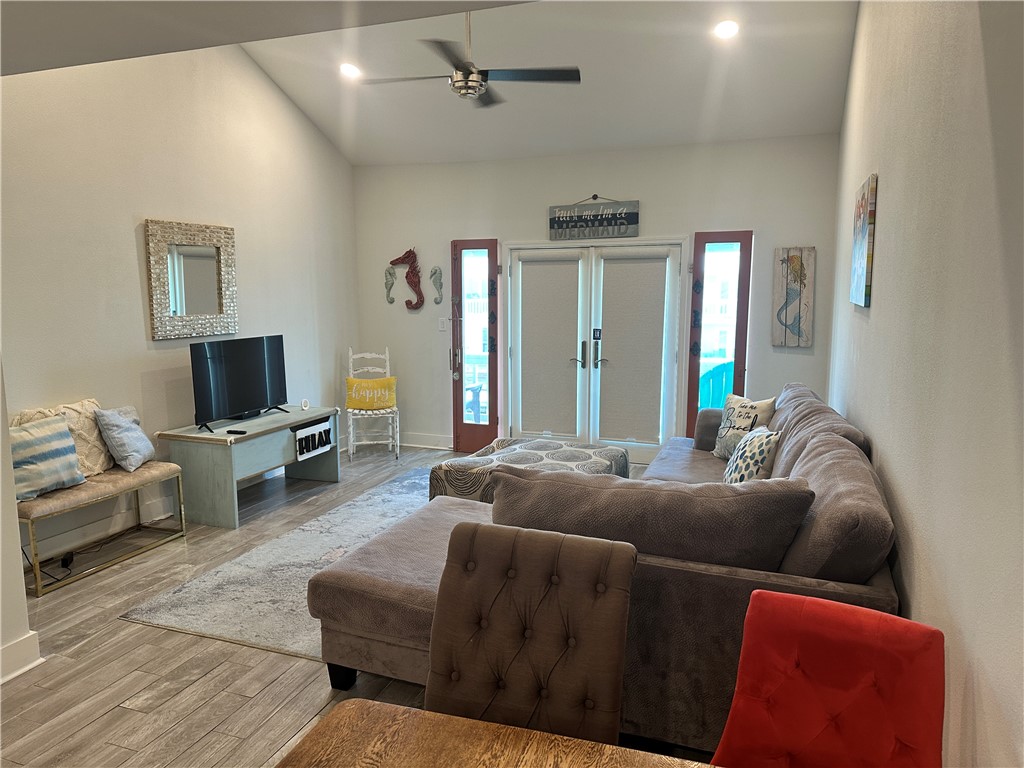 611 Lauderdale Drive 611 Rockport TX 78382