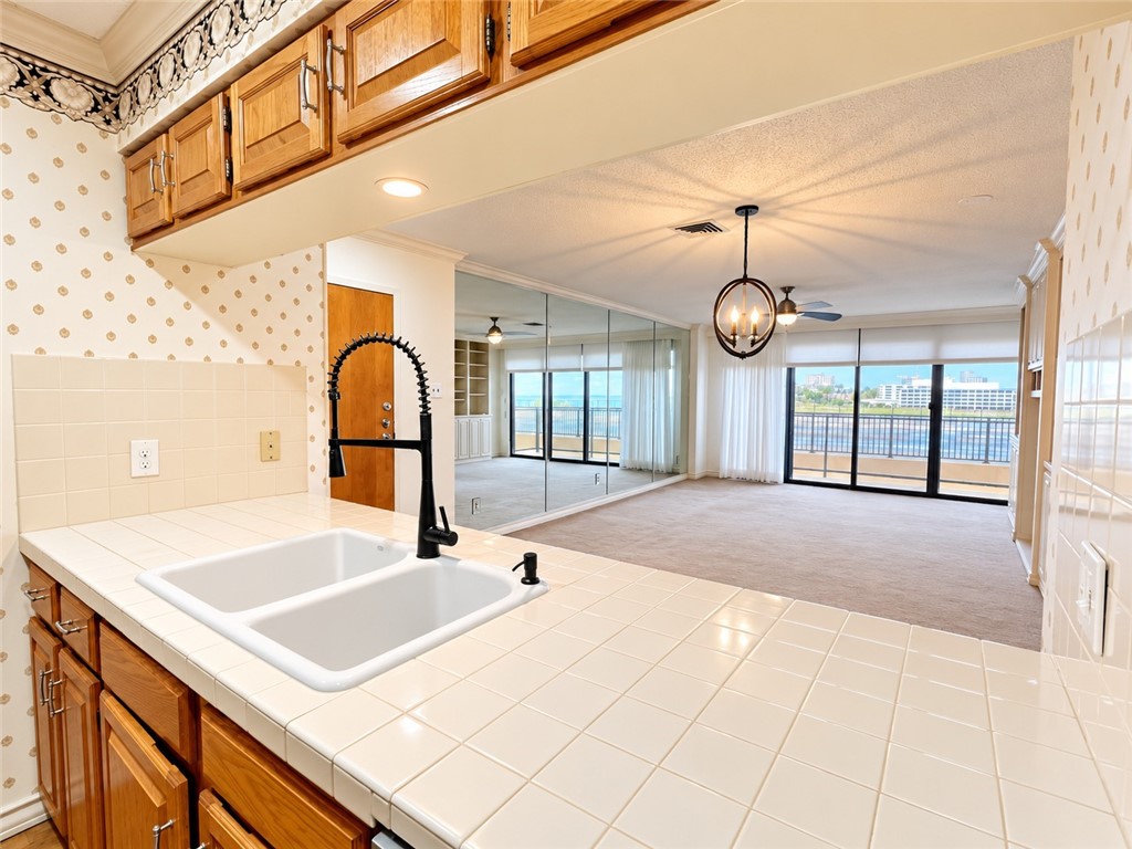 1400 Ocean Dr 201c Corpus Christi TX 78404