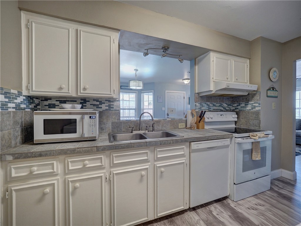 15225 Leeward Drive 8-a Corpus Christi TX 78418