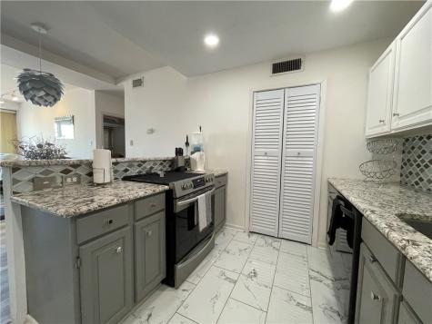 520 S Chaparral Street 402 Corpus Christi TX 78401