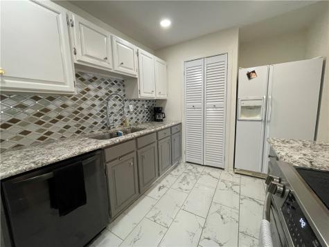 520 S Chaparral Street 402 Corpus Christi TX 78401